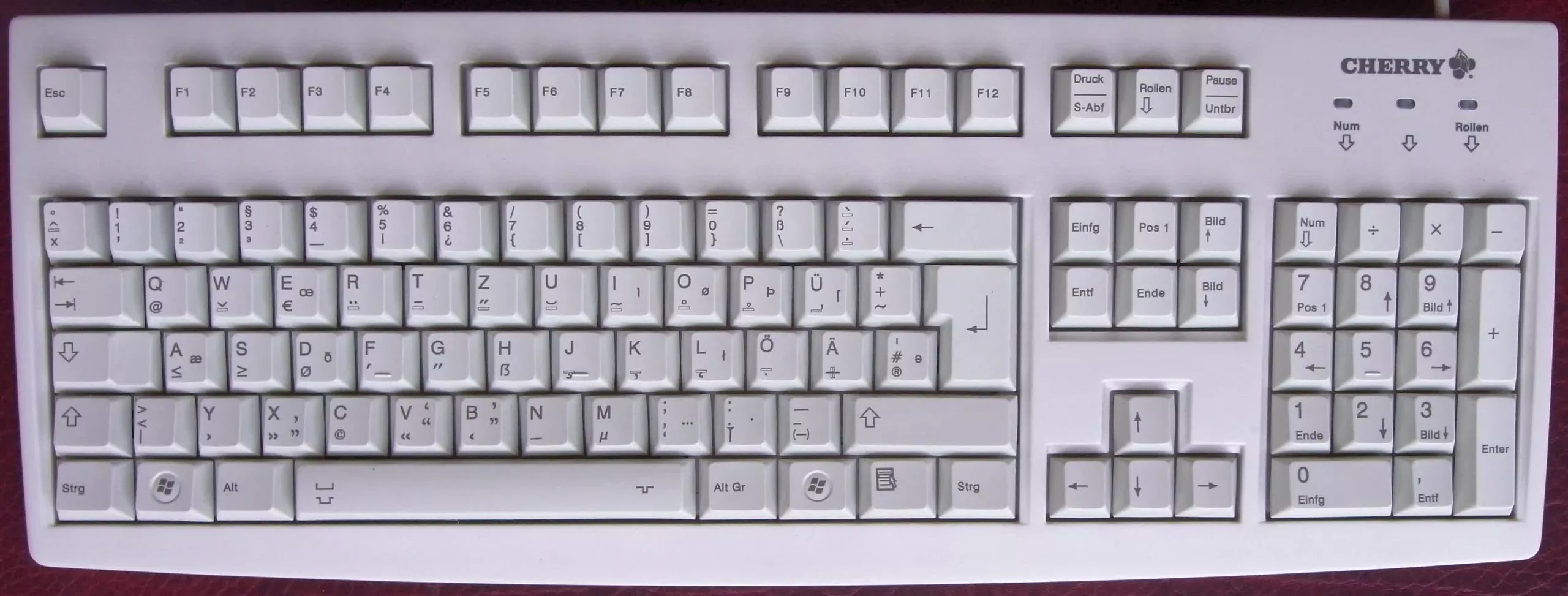 Weird Keyboard Layouts A Showcase Techspot - roblox azerty keyboard