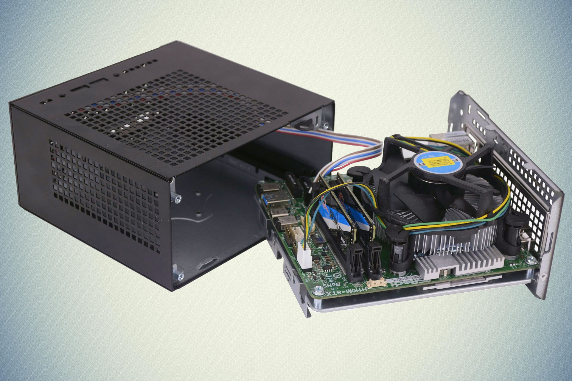 大特価放出! ASRock DeskMini 110 Core i7-7700 ミニPC - powertee.com 大特価放出! ASRock DeskMini 110 Core i7-7700 ミニPC - powertee.com