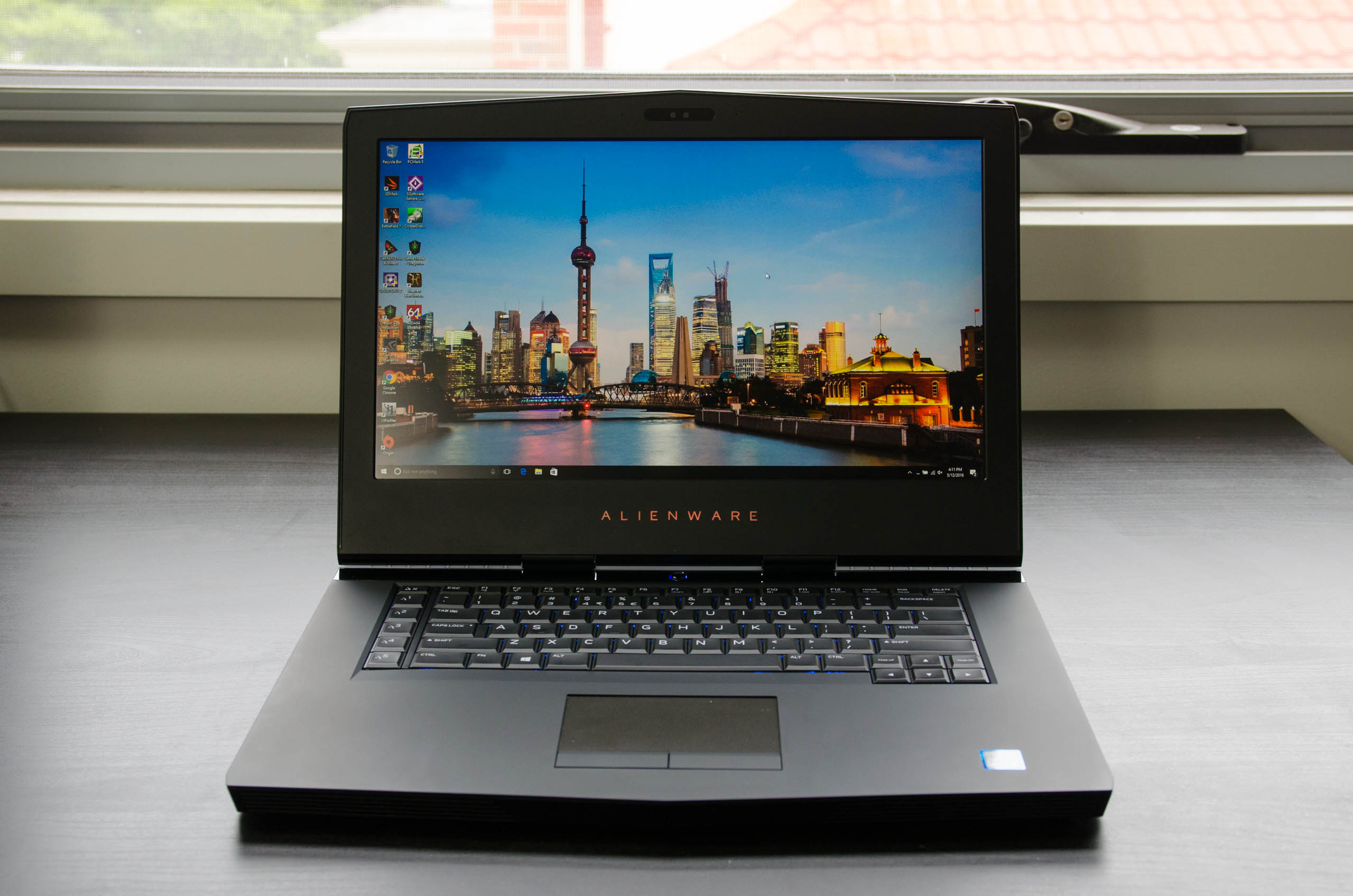 Alienware 15 R3 Review Photo Gallery - TechSpot