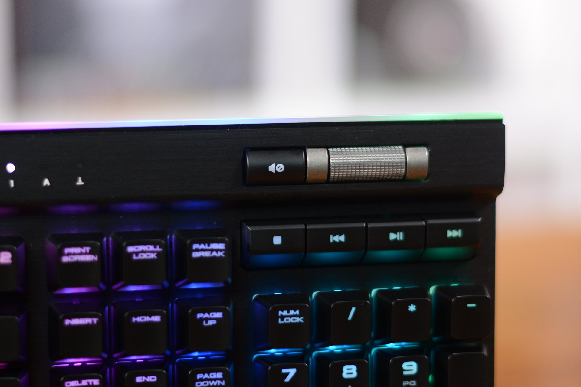 corsair k95 platinum volume scroll wheel corsair k95 platinum volume scroll wheel