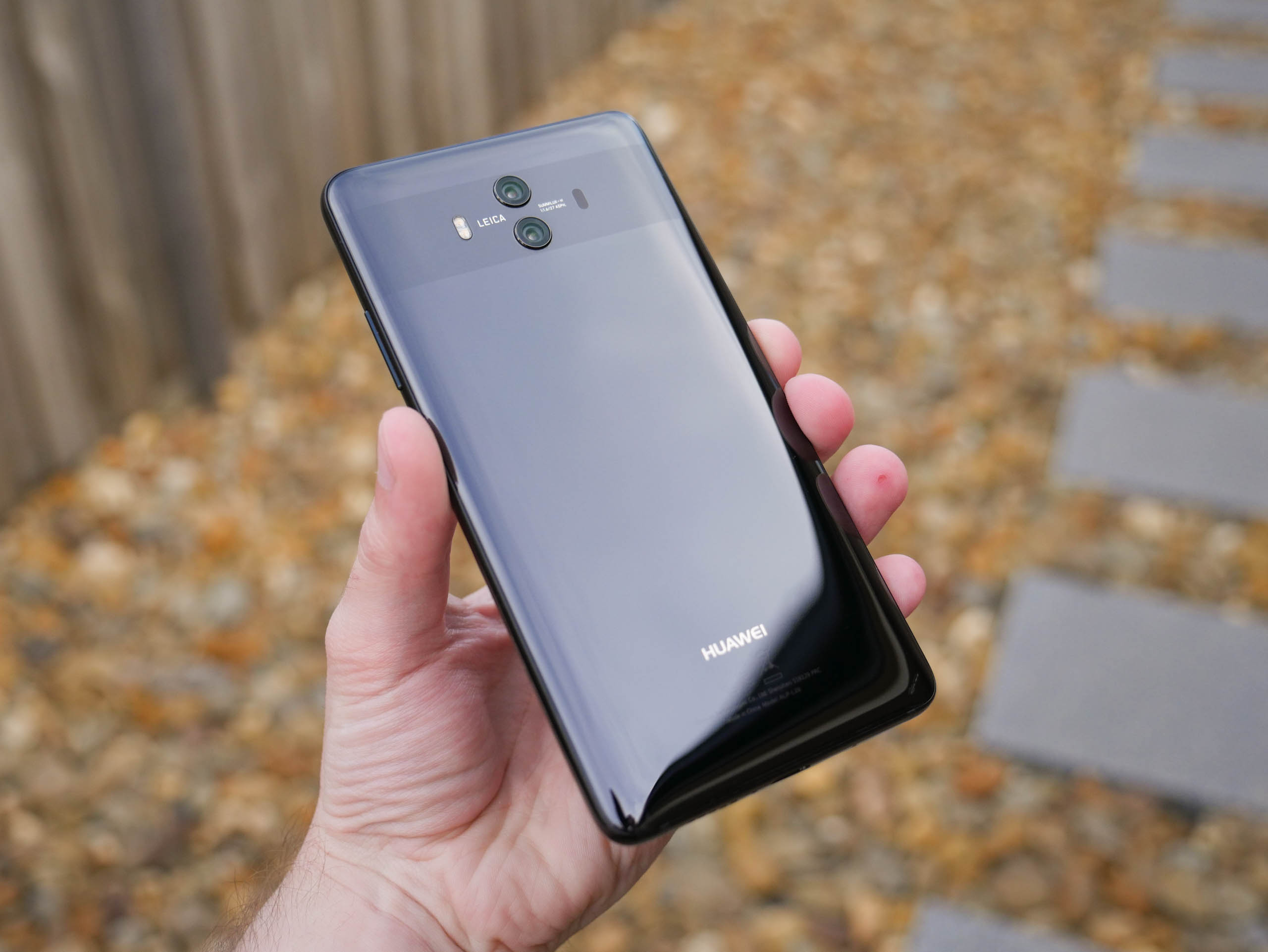 Huawei Mate 10 Review Photo Gallery - TechSpot Huawei Mate 10 Review Photo Gallery - TechSpot