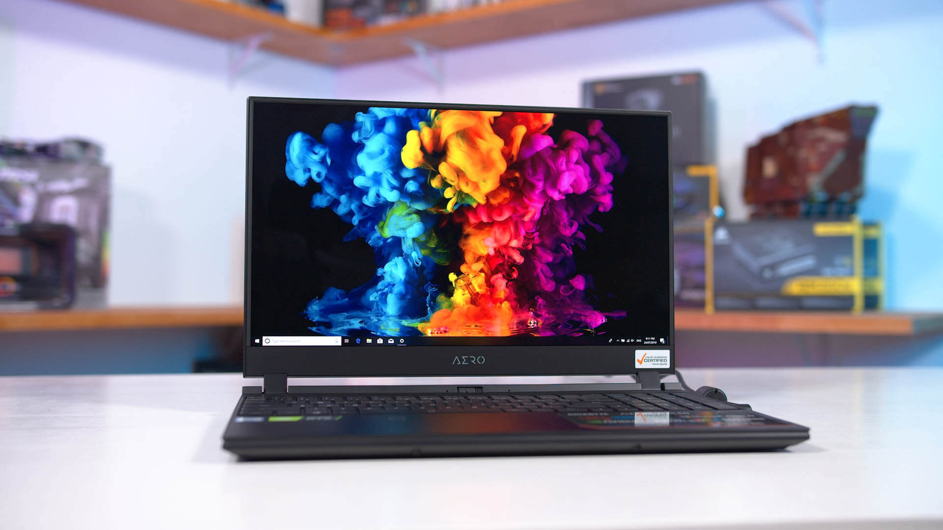 Testing an OLED Laptop Display: It's Pretty Amazing | TechSpot