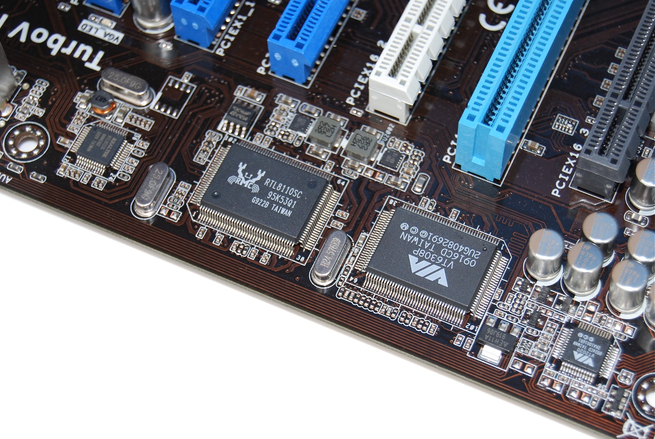 Asus P7P55D Deluxe Motherboard Review Photo Gallery - TechSpot