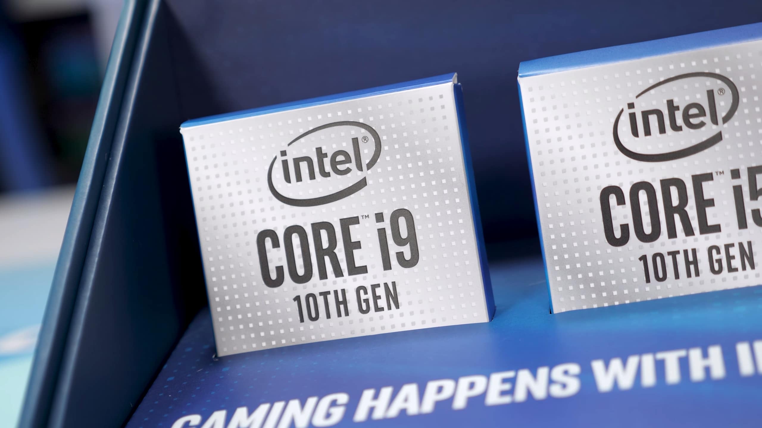 Intel Core i9-10900K 10 Core CPU Sips More Than 300 Watts of Power