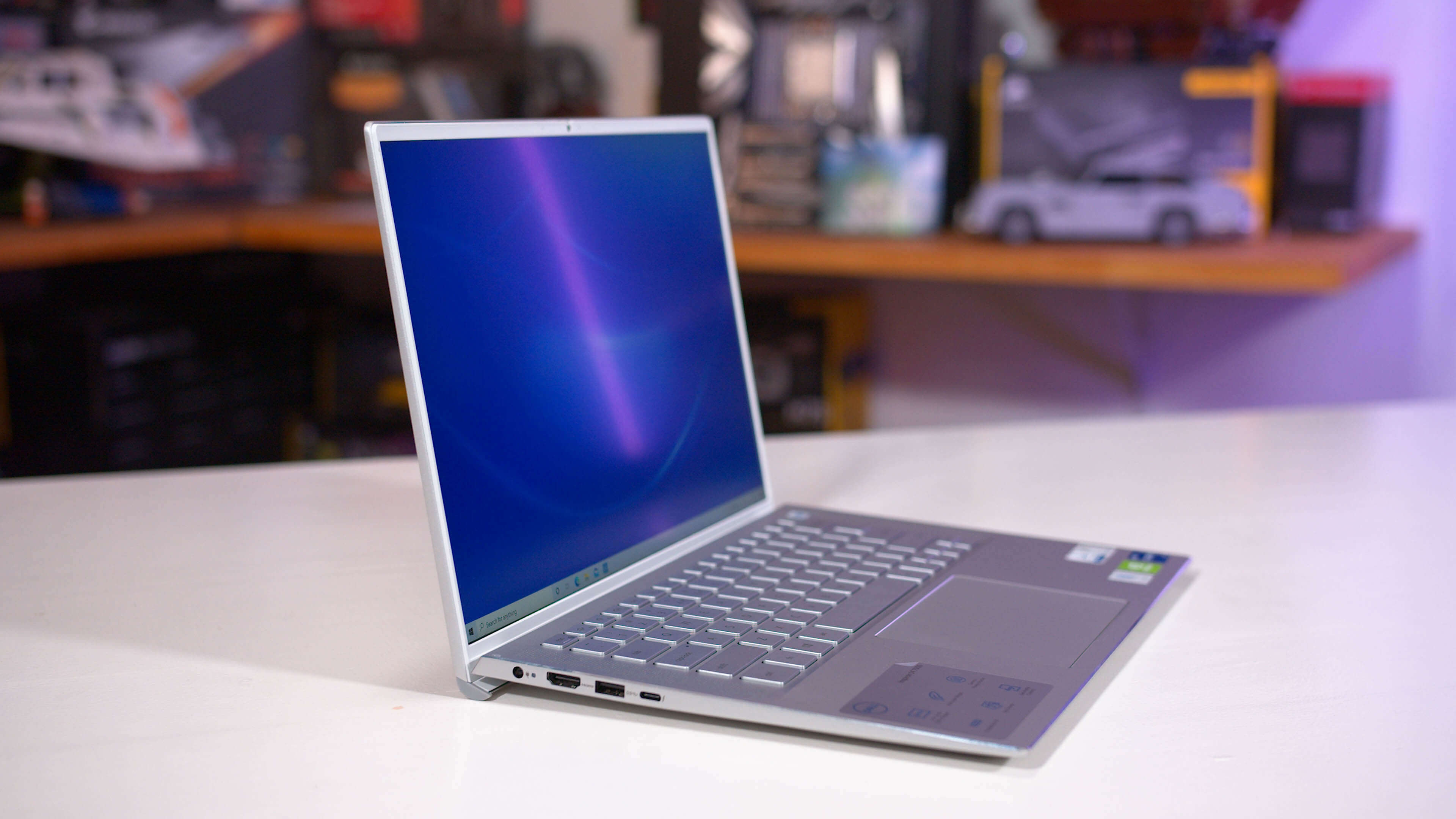 Intel Core i7-1165G7 Review: Tiger Lake Inside Photo Gallery - TechSpot
