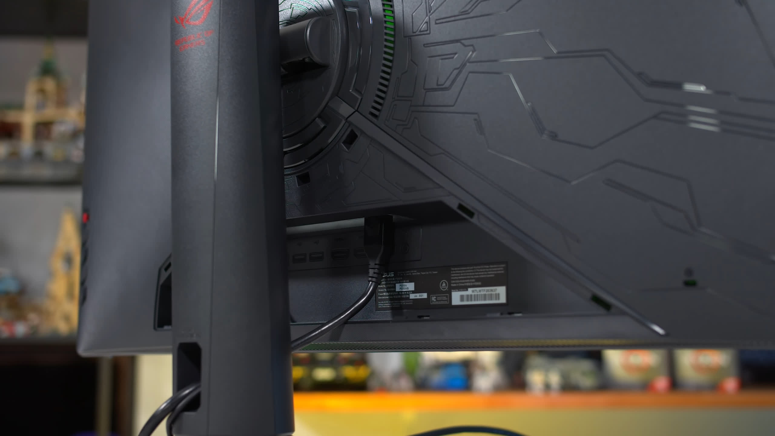 Asus ROG Swift PG32UQ 32 Asus ROG Swift PG32UQ 32