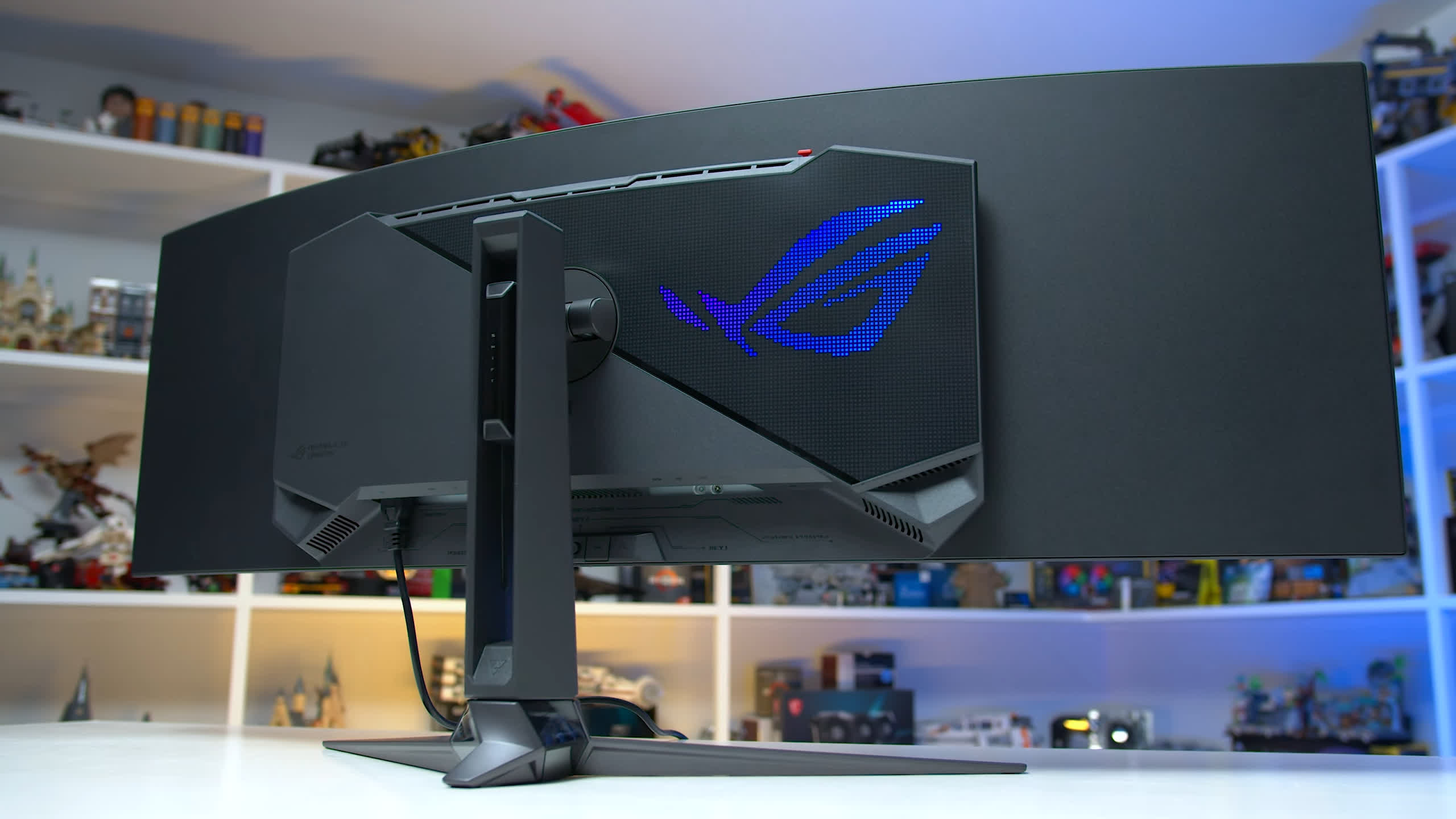 Ecran PC Gamer ASUS ROG SWIFT OLED PG49WCD Incurvé 49