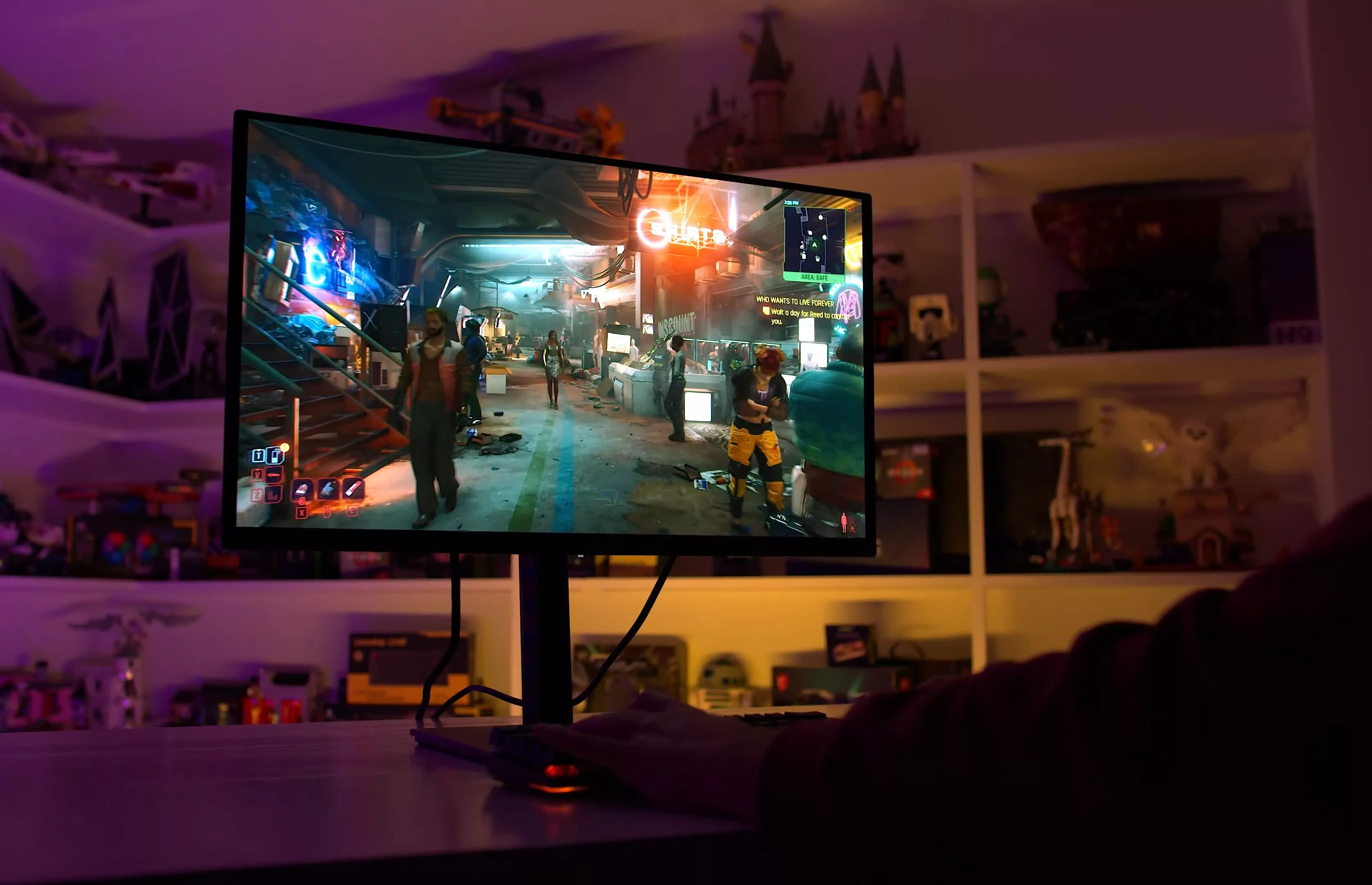 Dell Alienware AW2726DM Review: QD-OLED Gaming for $350
