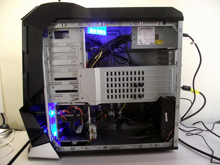 Lenovo Erazer X700 Gaming Desktop PC Review | TechSpot