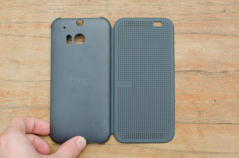 thumbnail image 2 of HTC Dot View Case For HTC One M8 - Original HTC Fitted Case/Skin 2 of 3