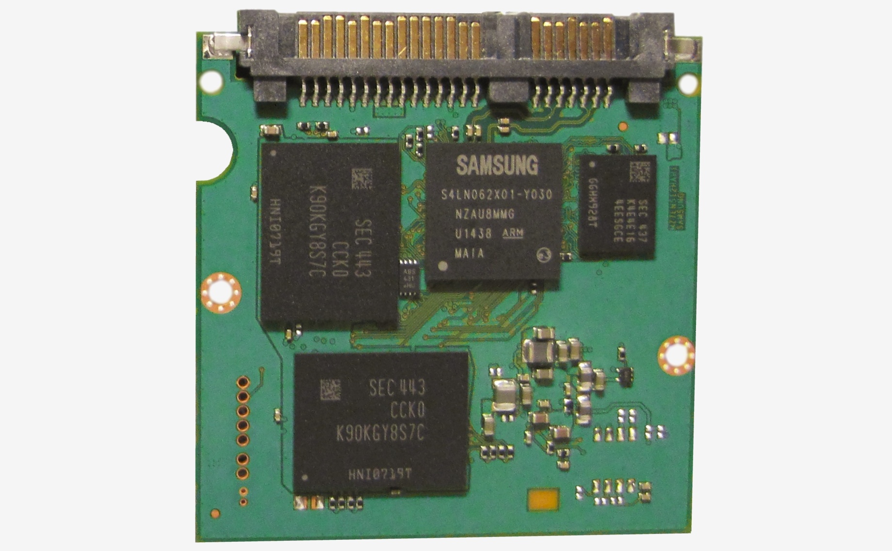 SAMSUNG - SSD EVO850 サムスン サムスン、大容量4TBの2.5インチSSD「Samsung SSD 850 EVO