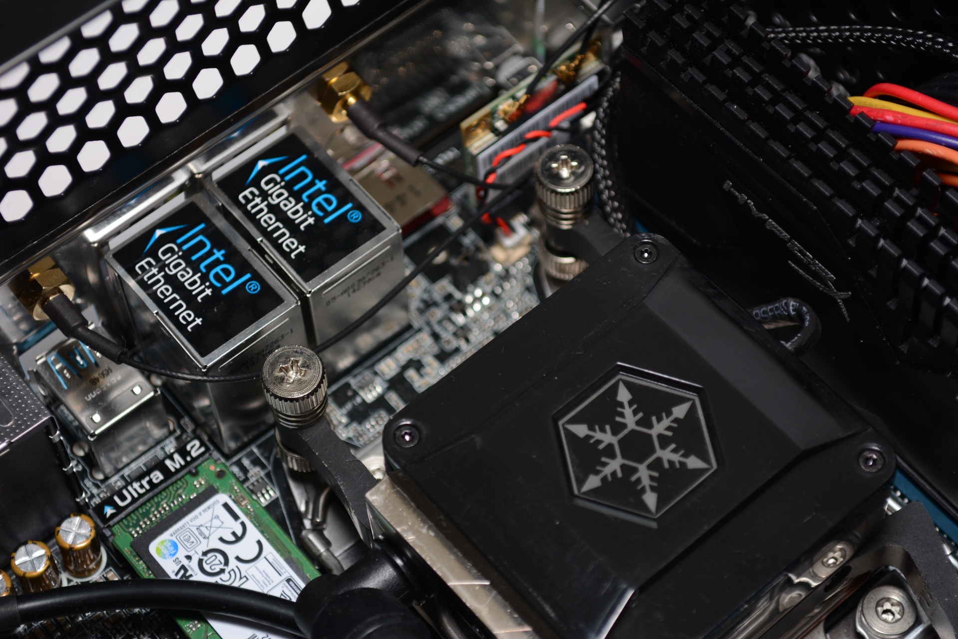 Asrock X99EITX/ac MiniITX Motherboard Review Photo Gallery TechSpot