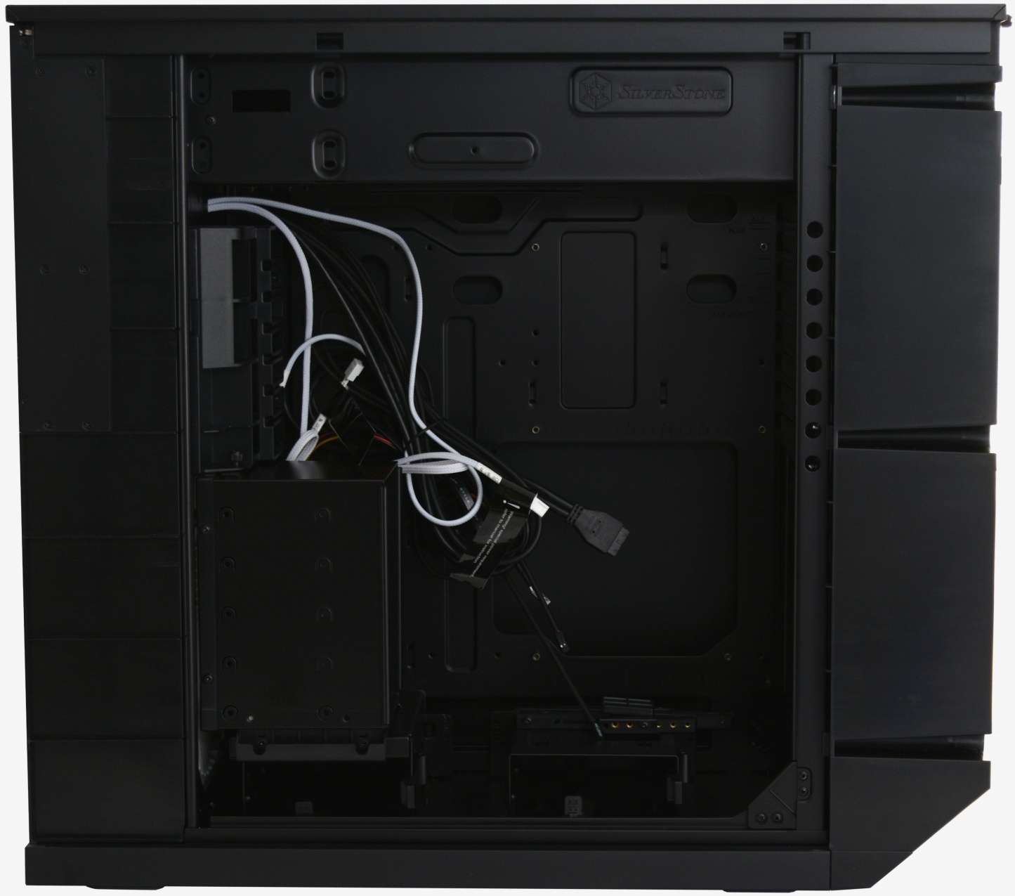 Silverstone Mammoth MM01 Case Review > Internal Design, Installation