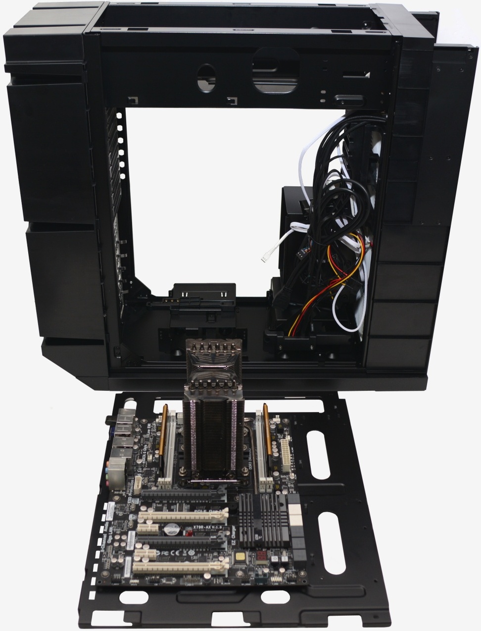 Silverstone Mammoth MM01 Case Review > Internal Design, Installation