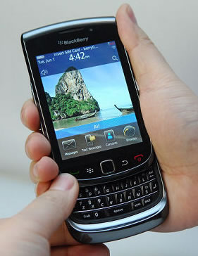 RIM testing BlackBerry companion tablet, readies OS 6