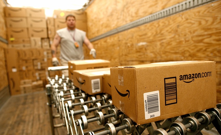 Amazon and USPS team up to offer Sunday delivery