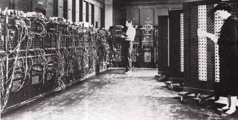 Weekend tech reading: 1940s ENIAC computer on display, snake on a keyboard mod, 60 SSDs tested