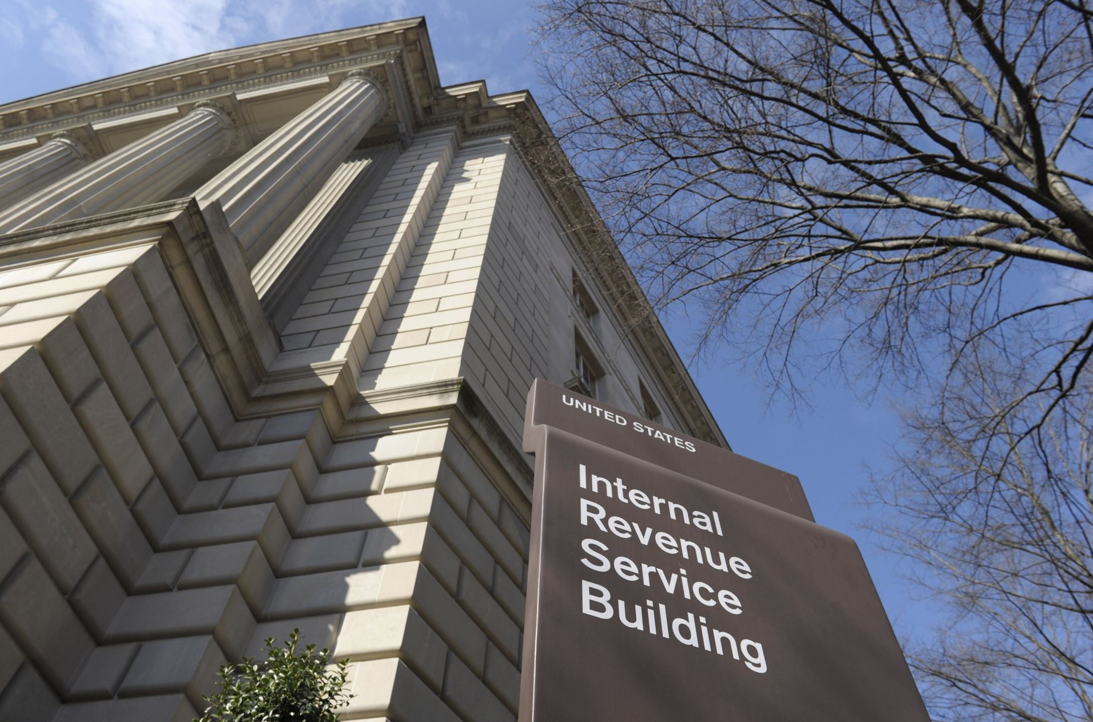 IRS goes after Coinbase to try and find tax evaders