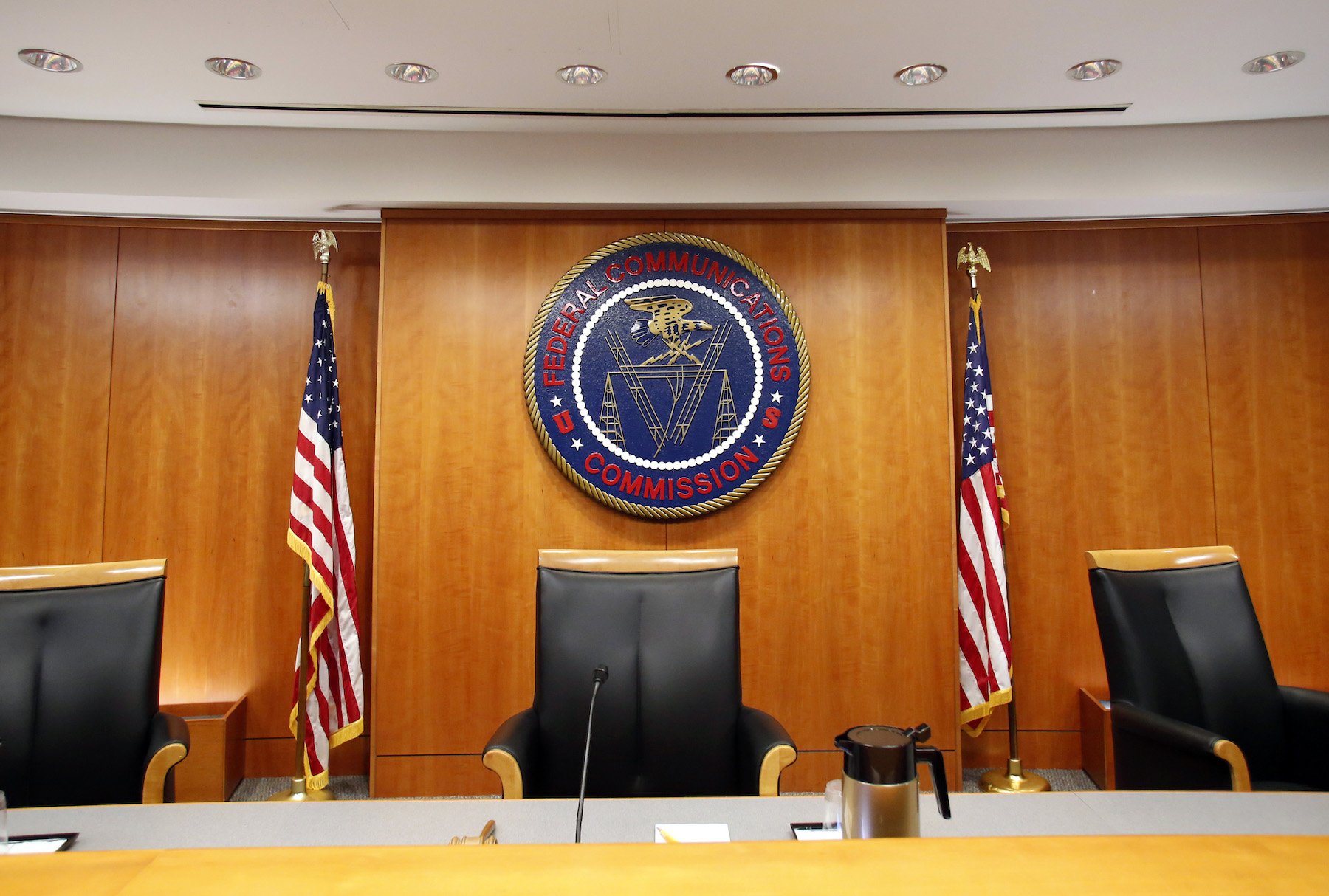 FCC commissioner actually wants to know about your Internet problems