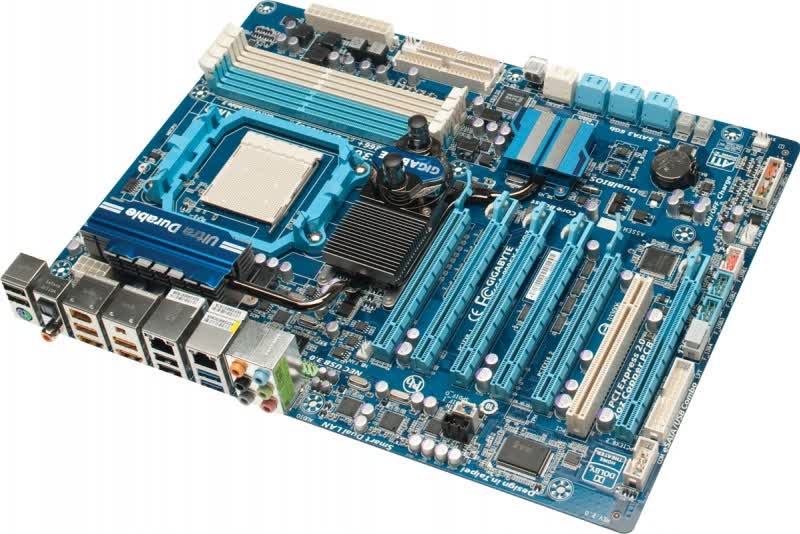 Gigabyte GA-890FXA-UD7