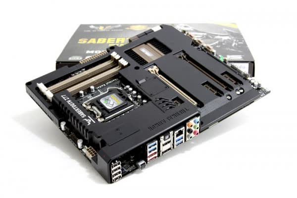 Asus sabertooth hotsell z77 lga 1155