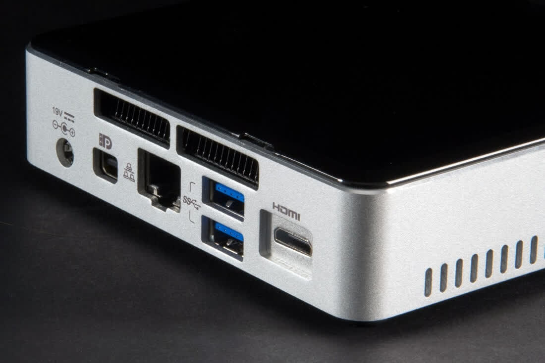 Intel NUC5i5RYK