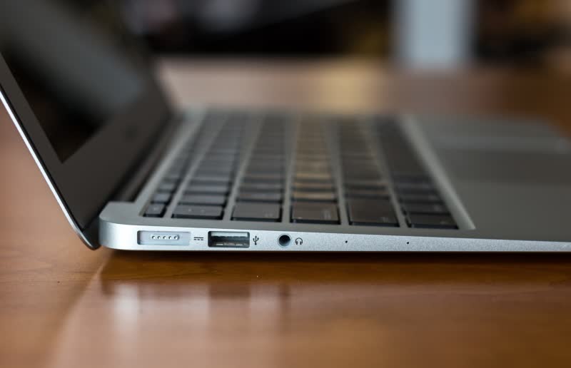 Apple MacBook Air 13 - Early 2015
