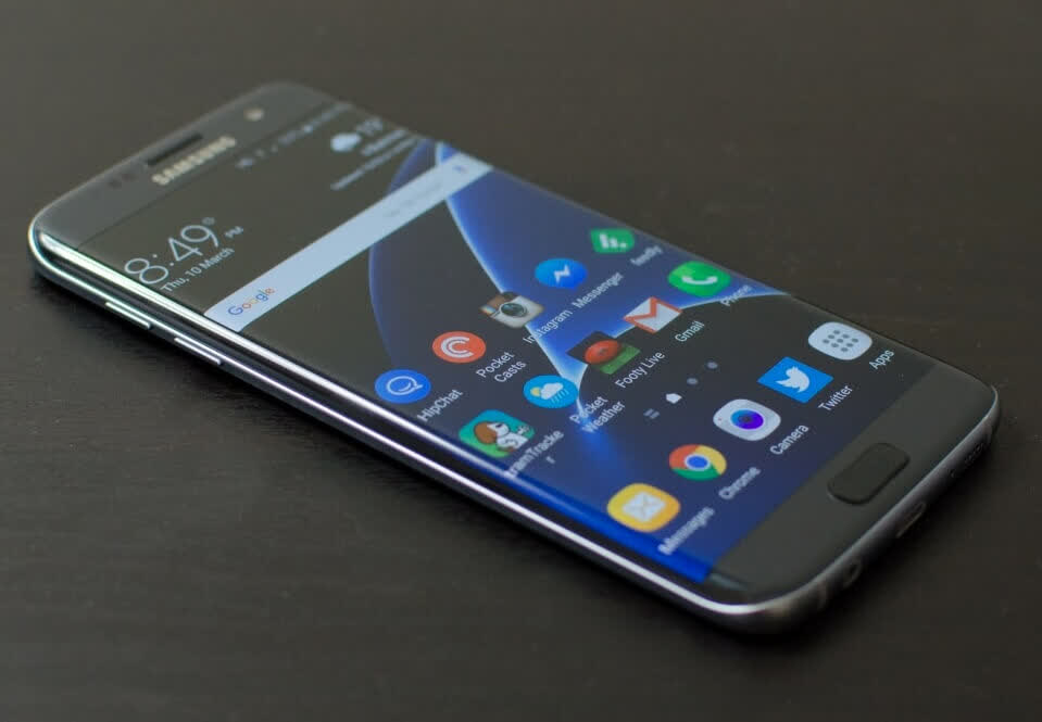 Reembolso inercia O Samsung Galaxy S7 Edge Reviews, Pros and Cons | TechSpot