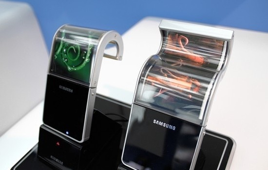 flexible samsung smartphone flexible display