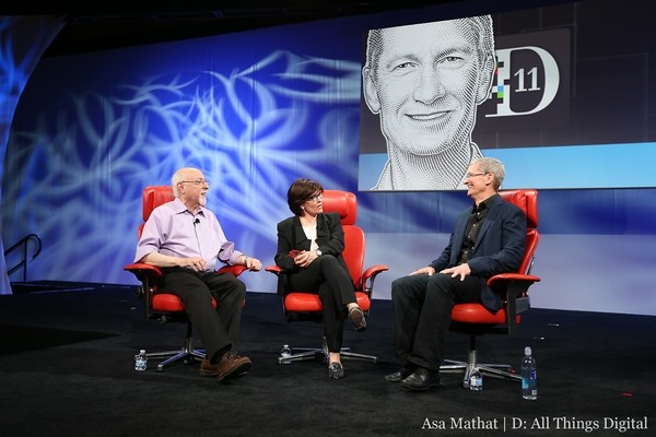 tim cook ios jony ive opening apis