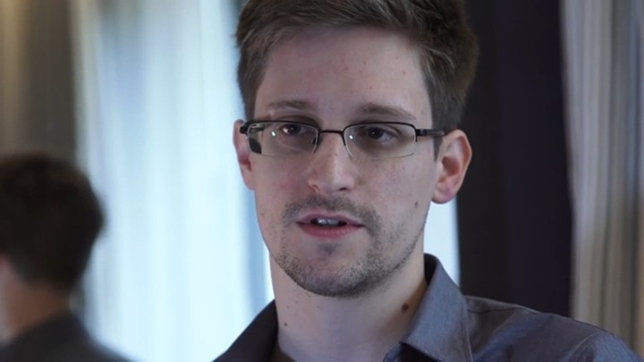 Whistleblower Edward Snowden answers questions in live Q&A session