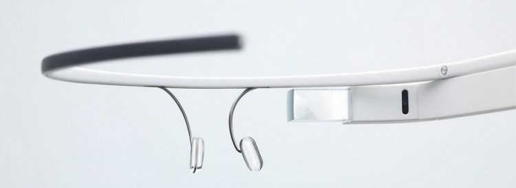 Google Glass might soon be serviced by Play Store