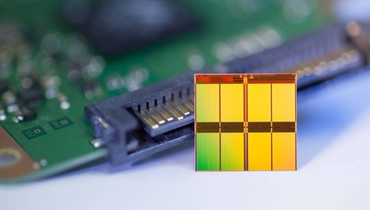 Micron closes $2 billion acquisition of memory maker Elpida