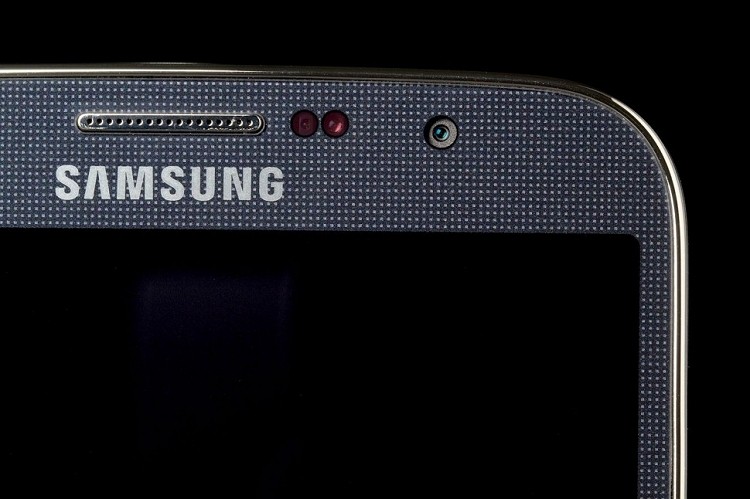 Samsung may shift to metal chassis with Galaxy S5