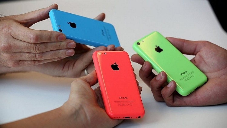 Apple said to be cutting iPhone 5c production in half