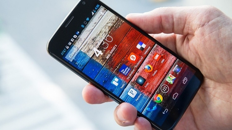 Moto X and LG G2 now available starting at $99 on-contract