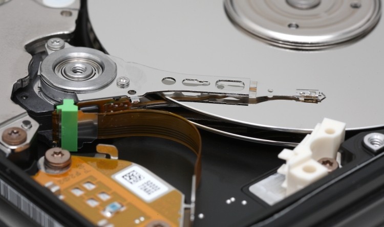 Western Digital packs helium into new 6 TB hard drive