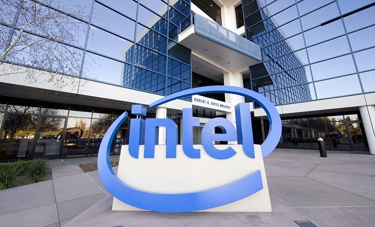 Intel's Internet TV project failed because they couldn't secure content deals