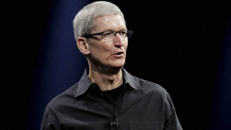 Tim Cook talks Android, larger iPhone displays, Motorola and more in recent interview