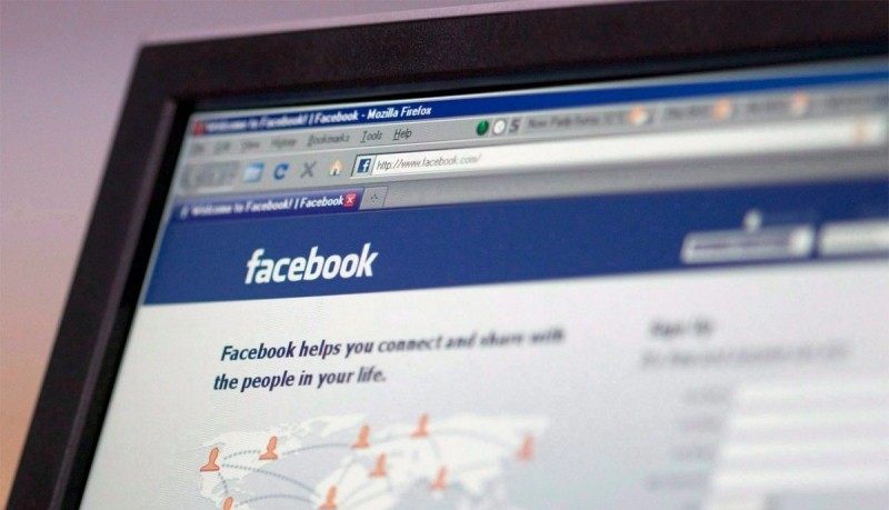 Facebook to discontinue email service