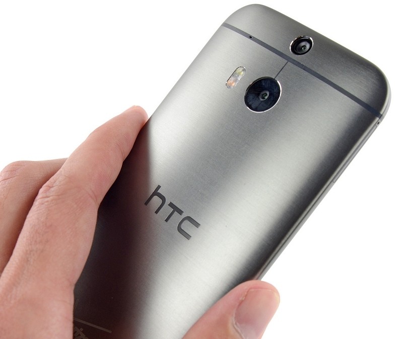 HTC One M8, like the model before it, earns poor repairability score
