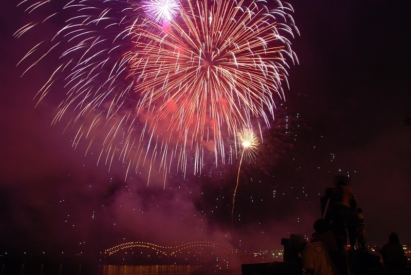 Drone captures awe-inspiring footage from within fireworks display