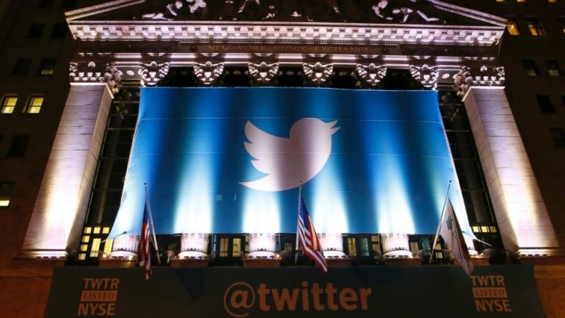 twitter beats revenue picks monthly active users 