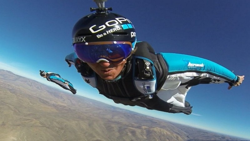 GoPro aims to raise $100 million with initial public offering