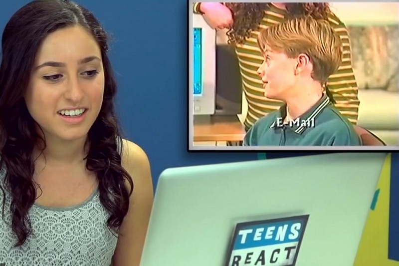 Teens react to kids' educational guide to the Internet from the '90s