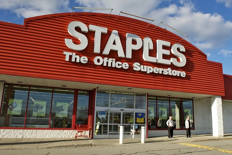 Staples is investigating possible theft of customer credit and debit card data