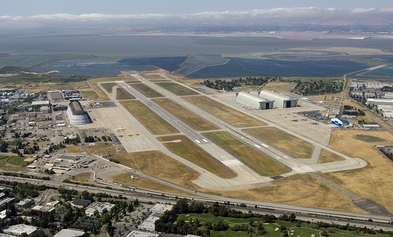 Google signs deal with NASA to lease Moffett Airfield, will be used for space exploration research