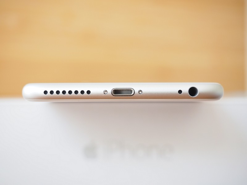 Apple to allow third-party accessory makers to use its Lightning port next year