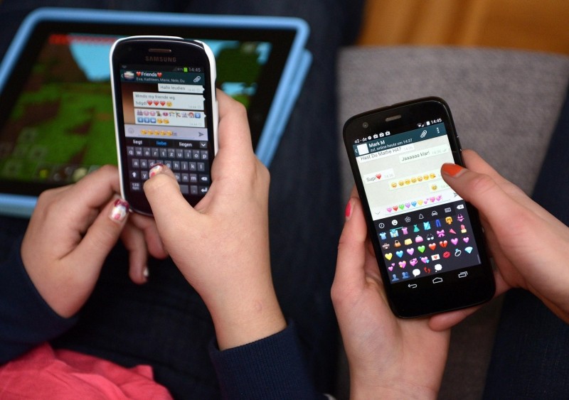 cornerplay twitter instagram facebook whatsapp chat