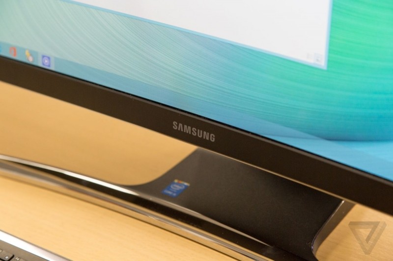 Samsung shows off ATIV Book 9 laptop and ATIV One 7 curved-display PC at CES